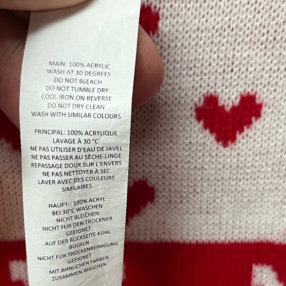 Boohoo Festive Red and Cream Sweater - Picture 4 of 5